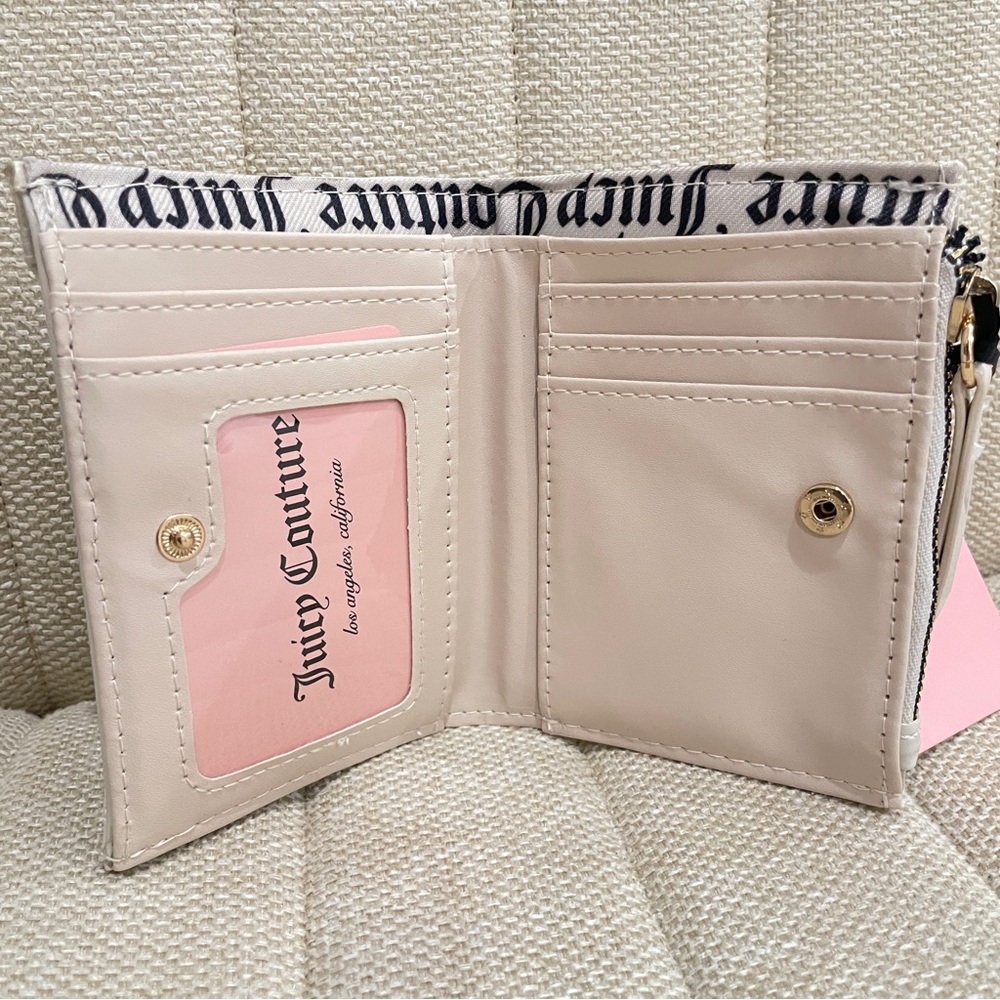NEW Juicy Couture Cream Monogram Bifold Wallet Cardholder Set Heart Charm - Picture 4 of 6